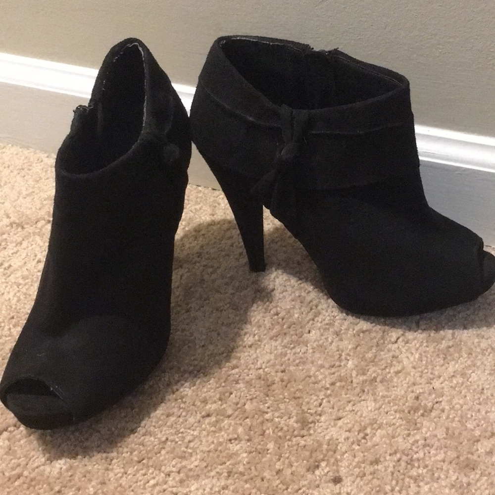 Open toed black sued booties